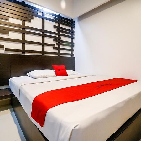 Reddoorz Plus Near Pasar Wisata Pekanbaru Luaran gambar
