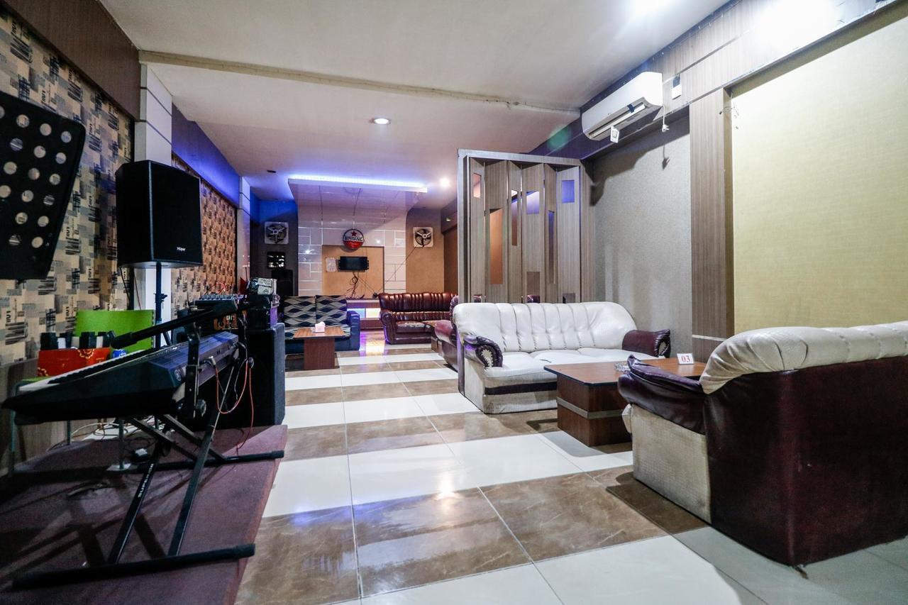 Reddoorz Plus Near Pasar Wisata Pekanbaru Luaran gambar