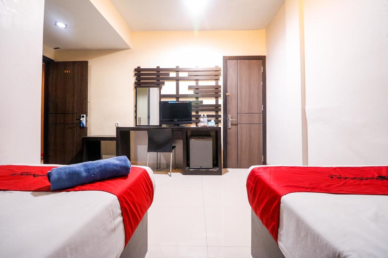 Reddoorz Plus Near Pasar Wisata Pekanbaru Luaran gambar