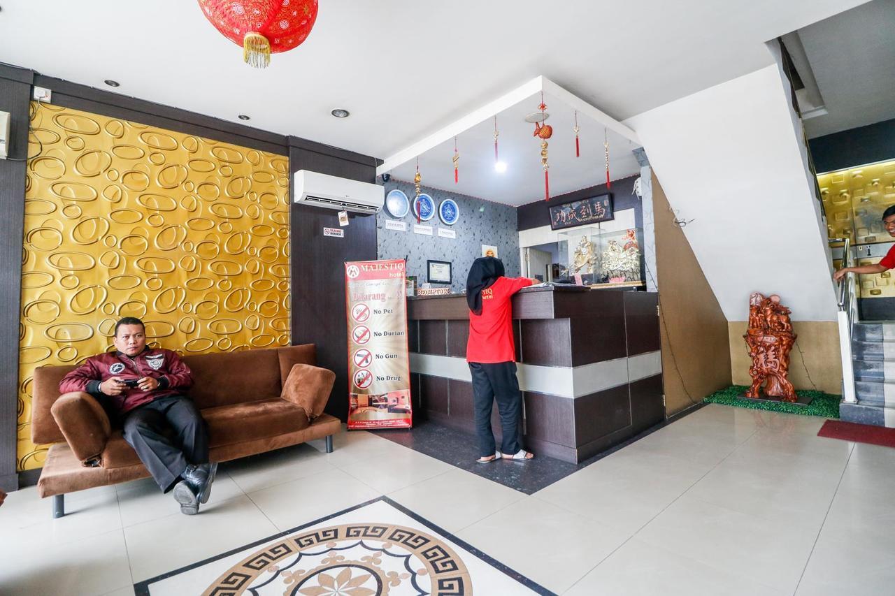 Reddoorz Plus Near Pasar Wisata Pekanbaru Luaran gambar