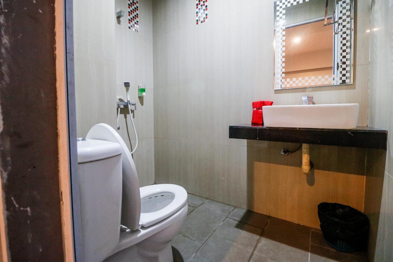 Reddoorz Plus Near Pasar Wisata Pekanbaru Luaran gambar
