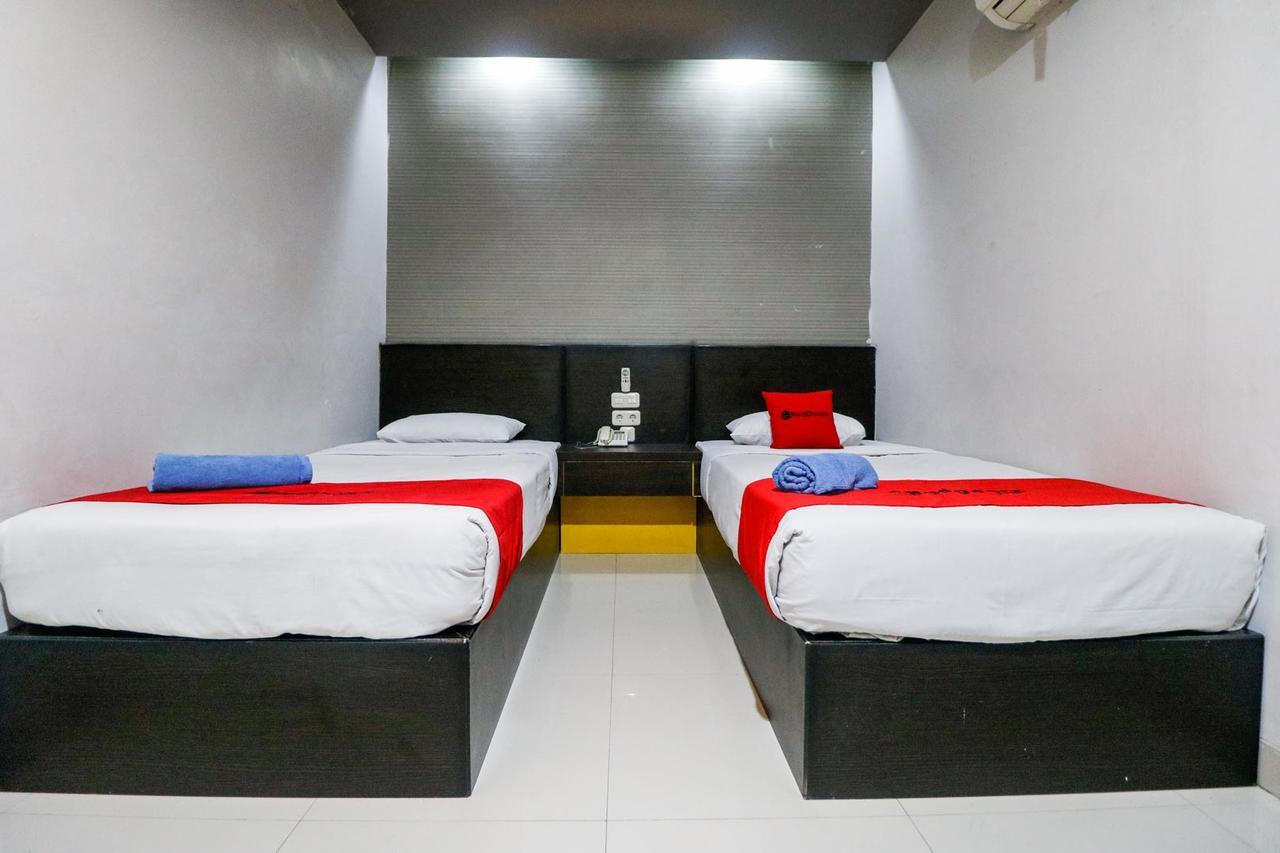 Reddoorz Plus Near Pasar Wisata Pekanbaru Luaran gambar